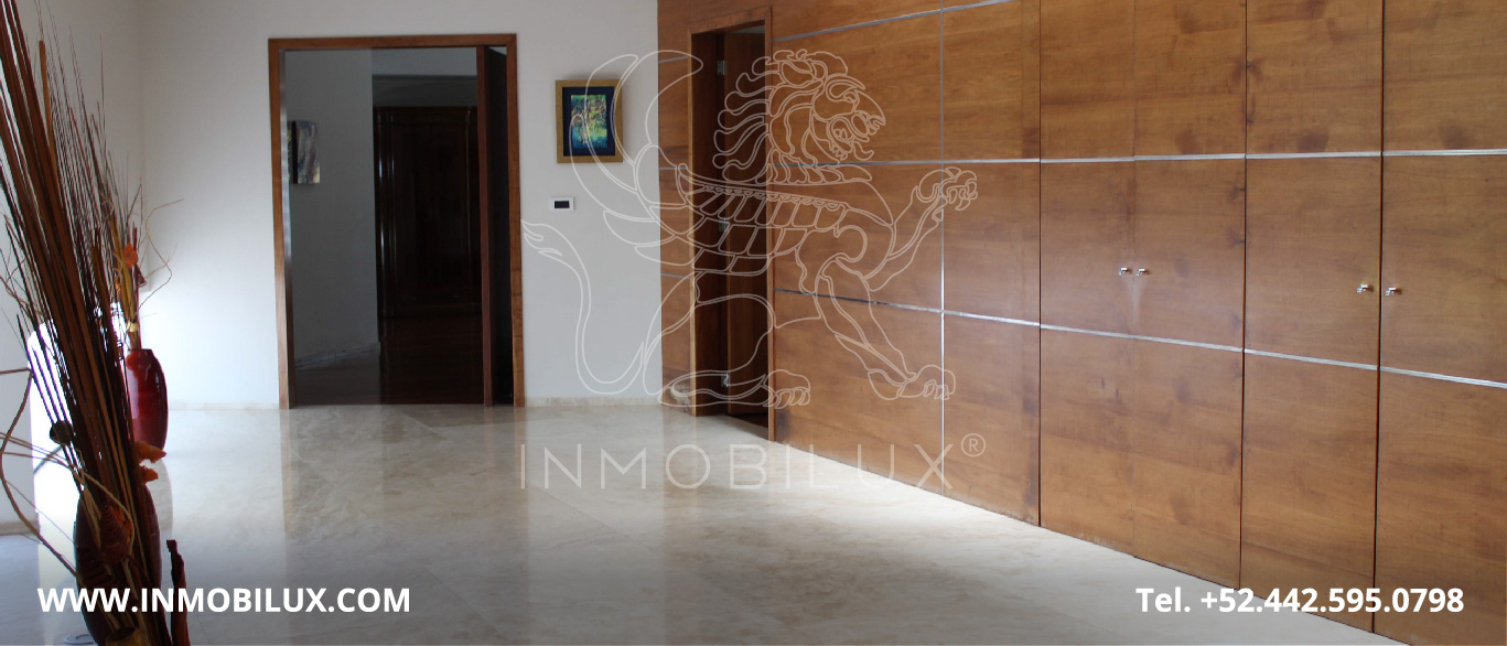 pasillo casa en el Campanario Querétaro