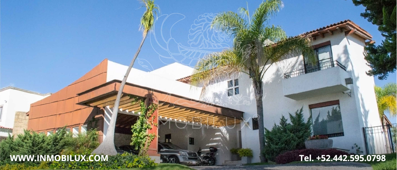 Vista lateral casa en club de golf El Campanario Querétaro