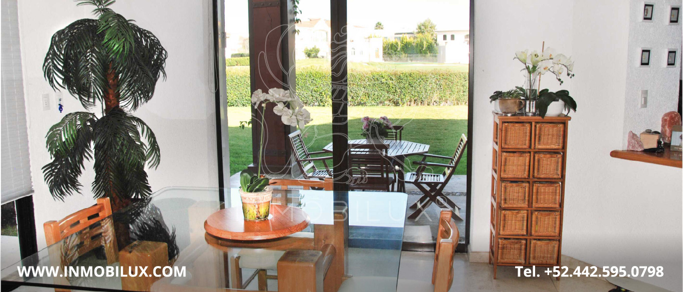Comedor casa en club de golf El Campanario Querétaro