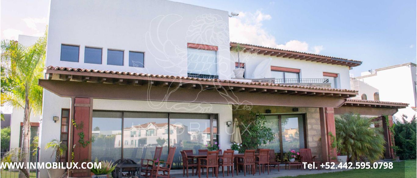Patio trasero casa en club de golf El Campanario Querétaro