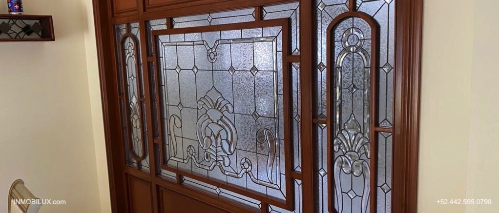 Vitral Español Casa Estilo Ingles Pedregal de Queretaro