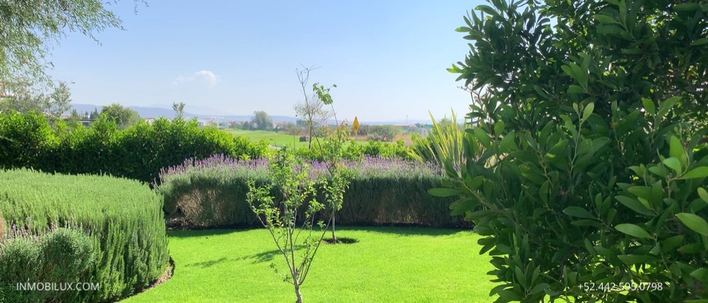 Yard El Campanario Querétaro México