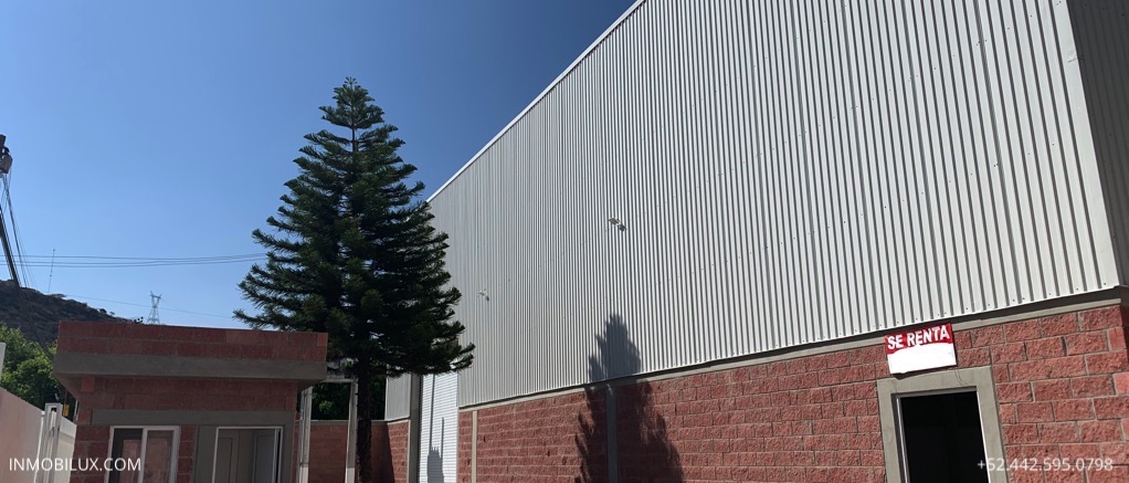 Frontal Industrial Warehouse Jurica Querétaro México